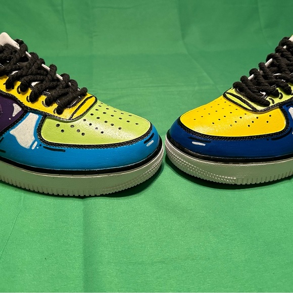 Nike - Picture 6 of 8